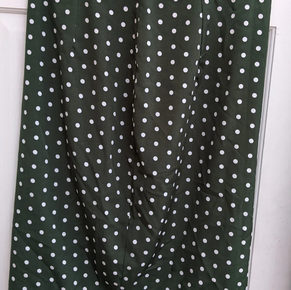 Green polka dot off shoulder top with split skirt by SHEIN, size 0XL (12) - Picture 4 of 5